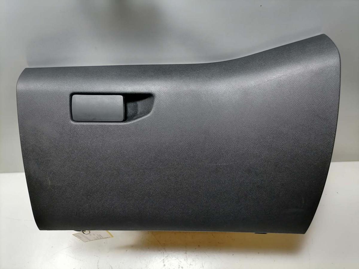 Peugeot 308 2 SW original Handschuhfach Bj.2016